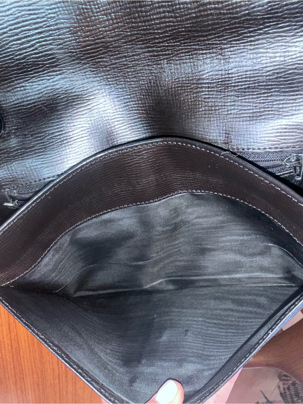 Céline Paris | Black Leather Triomphe Clutch Wristlet | Collector | Vintage - Picture 9 of 15